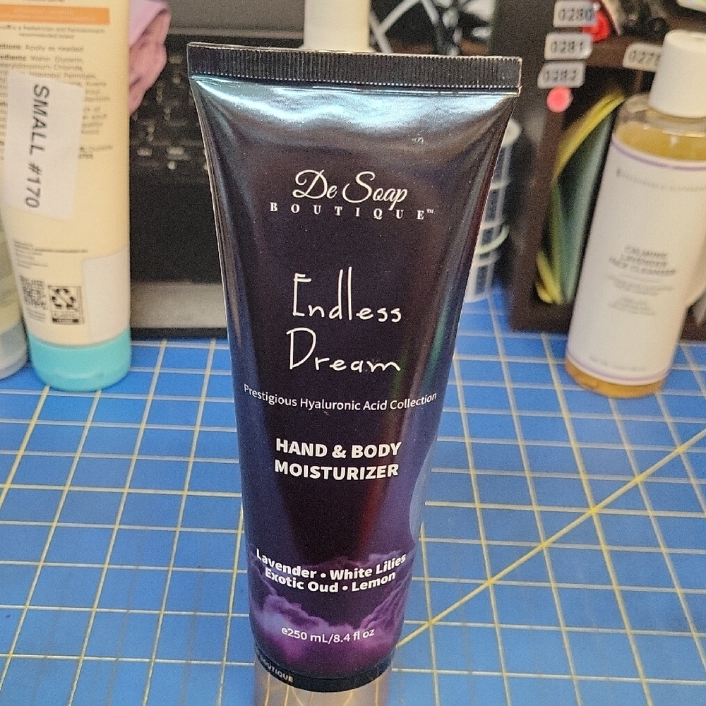 De Soap Boutique Endless Dream Hand & Body Moisturizer - 250ml New Sealed Tube